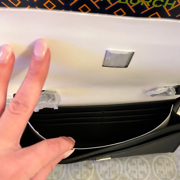 Tory Burch Emerson Wallet on a Chain Crossbody Bag Black Silver - Picture 8 of 12